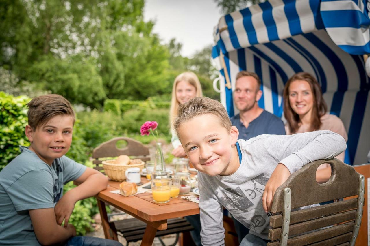 Rügener Ferienhäuser am Hochufer Goehren  Exterior foto